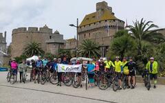 Účastníci zájezdu v St. Malo. Foto: Josef Křetinský