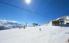 bansko-sjezdovka-slunce